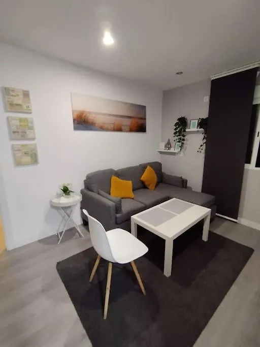 Apartamento Acogedor. Gelves 0*,